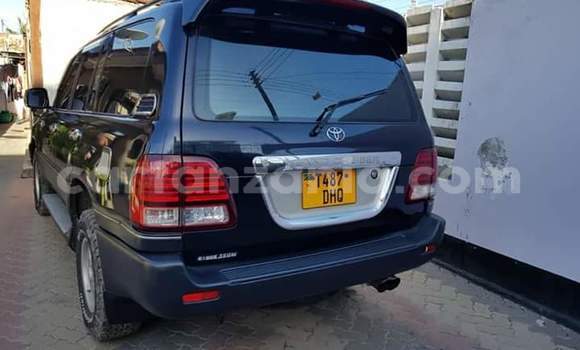 Nunua Ilio tumika Toyota Land Cruiser Nyeusi Gari ndani ya Dar es Salaam nchini Dar es Salaam Nunua Ilio tumika Toyota Land Cruiser Nyeusi Gari ndani ya Dar es Salaam nchini Dar es Salaam