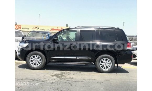 Buy Import Toyota Land Cruiser Black Car in Import - Dubai in Arusha Buy Import Toyota Land Cruiser Black Car in Import - Dubai in Arusha