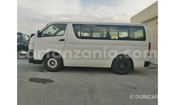 Buy Import Toyota Hiace White Car in Import - Dubai in Arusha Buy Import Toyota Hiace White Car in Import - Dubai in Arusha