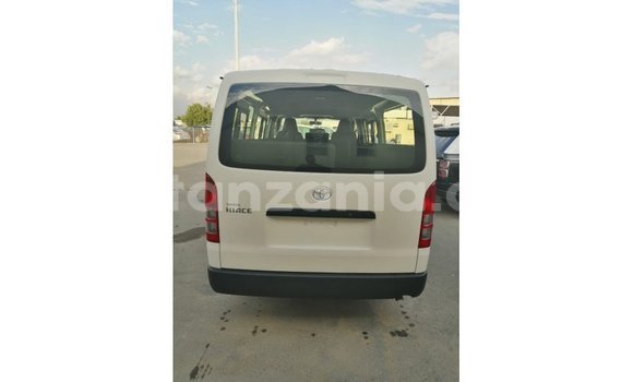 Buy Import Toyota Hiace White Car in Import - Dubai in Arusha Buy Import Toyota Hiace White Car in Import - Dubai in Arusha