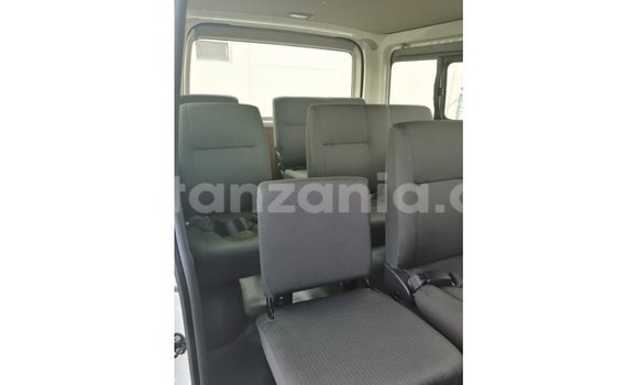 Buy Import Toyota Hiace White Car in Import - Dubai in Arusha Buy Import Toyota Hiace White Car in Import - Dubai in Arusha