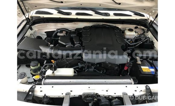 Nunua Imported Toyota FJ Cruiser Nyeupe Gari ndani ya Import - Dubai nchini Arusha Nunua Imported Toyota FJ Cruiser Nyeupe Gari ndani ya Import - Dubai nchini Arusha