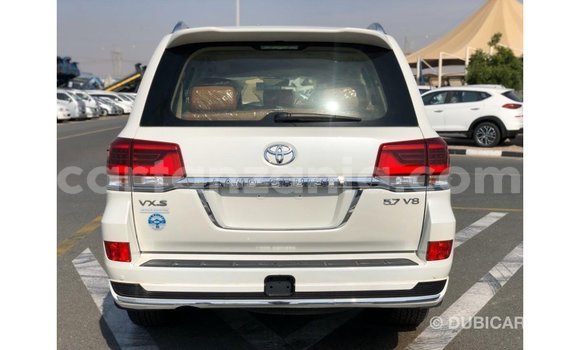 Buy Import Toyota Land Cruiser White Car in Import - Dubai in Arusha Buy Import Toyota Land Cruiser White Car in Import - Dubai in Arusha