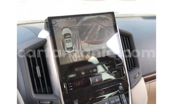 Buy Import Toyota Land Cruiser White Car in Import - Dubai in Arusha Buy Import Toyota Land Cruiser White Car in Import - Dubai in Arusha
