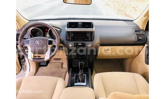Nunua Imported Toyota Prado Nyeupe Gari ndani ya Import - Dubai nchini Arusha Nunua Imported Toyota Prado Nyeupe Gari ndani ya Import - Dubai nchini Arusha