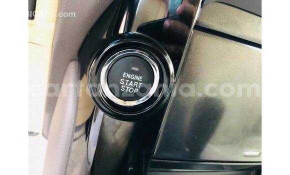 Nunua Imported Toyota Prado Nyeupe Gari ndani ya Import - Dubai nchini Arusha Nunua Imported Toyota Prado Nyeupe Gari ndani ya Import - Dubai nchini Arusha