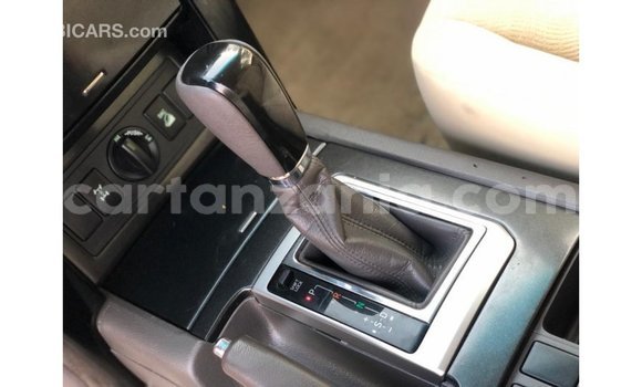 Nunua Imported Toyota Prado Nyeupe Gari ndani ya Import - Dubai nchini Arusha Nunua Imported Toyota Prado Nyeupe Gari ndani ya Import - Dubai nchini Arusha