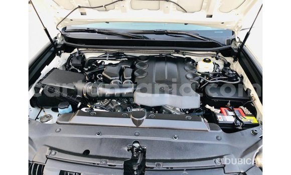 Nunua Imported Toyota Prado Nyeupe Gari ndani ya Import - Dubai nchini Arusha Nunua Imported Toyota Prado Nyeupe Gari ndani ya Import - Dubai nchini Arusha