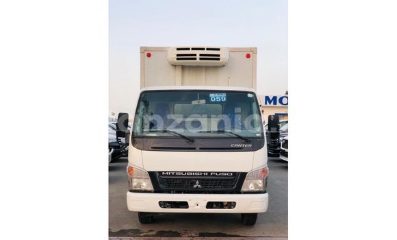 Buy Import Mitsubishi Carisma White Car in Import - Dubai in Arusha Buy Import Mitsubishi Carisma White Car in Import - Dubai in Arusha