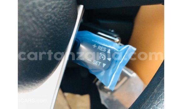 Nunua Imported Toyota Fortuner Nyeusi Gari ndani ya Import - Dubai nchini Arusha Nunua Imported Toyota Fortuner Nyeusi Gari ndani ya Import - Dubai nchini Arusha