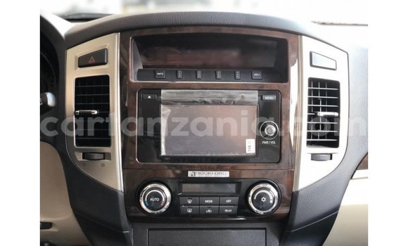 Buy Import Mitsubishi Pajero Other Car in Import - Dubai in Arusha Buy Import Mitsubishi Pajero Other Car in Import - Dubai in Arusha
