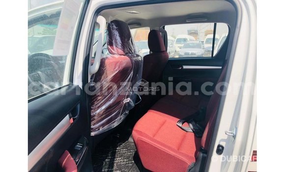 Buy Import Toyota Hilux White Car in Import - Dubai in Arusha Buy Import Toyota Hilux White Car in Import - Dubai in Arusha