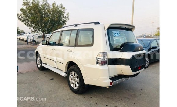 Buy Import Mitsubishi Pajero White Car in Import - Dubai in Arusha Buy Import Mitsubishi Pajero White Car in Import - Dubai in Arusha