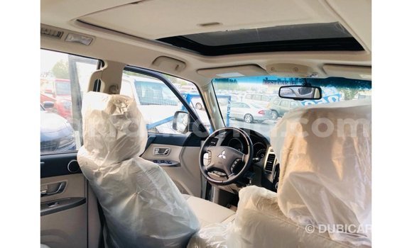 Buy Import Mitsubishi Pajero White Car in Import - Dubai in Arusha Buy Import Mitsubishi Pajero White Car in Import - Dubai in Arusha