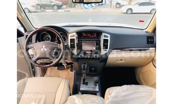 Buy Import Mitsubishi Pajero White Car in Import - Dubai in Arusha Buy Import Mitsubishi Pajero White Car in Import - Dubai in Arusha
