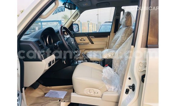 Buy Import Mitsubishi Pajero White Car in Import - Dubai in Arusha Buy Import Mitsubishi Pajero White Car in Import - Dubai in Arusha