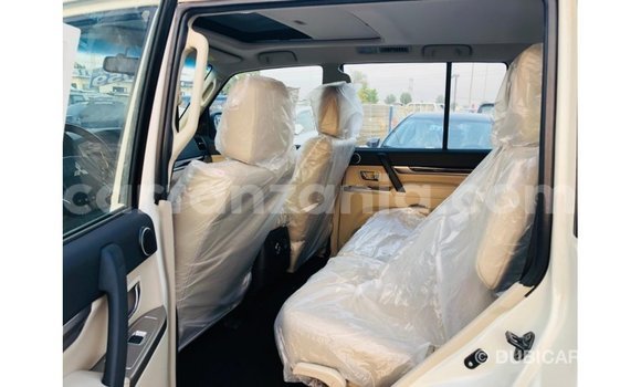Buy Import Mitsubishi Pajero White Car in Import - Dubai in Arusha Buy Import Mitsubishi Pajero White Car in Import - Dubai in Arusha