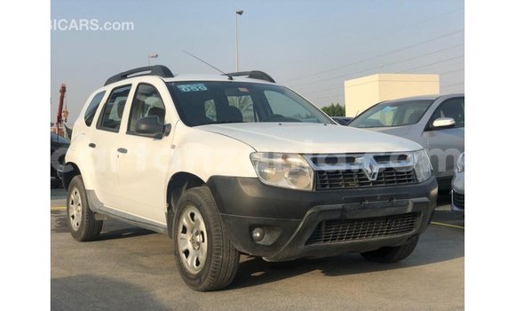 Buy Import Renault Duster White Car in Import - Dubai in Arusha Buy Import Renault Duster White Car in Import - Dubai in Arusha