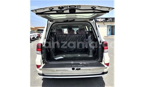 Buy Import Toyota Land Cruiser White Car in Import - Dubai in Arusha Buy Import Toyota Land Cruiser White Car in Import - Dubai in Arusha