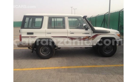 Buy Import Toyota Land Cruiser White Car in Import - Dubai in Arusha Buy Import Toyota Land Cruiser White Car in Import - Dubai in Arusha