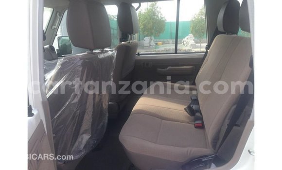 Buy Import Toyota Land Cruiser White Car in Import - Dubai in Arusha Buy Import Toyota Land Cruiser White Car in Import - Dubai in Arusha