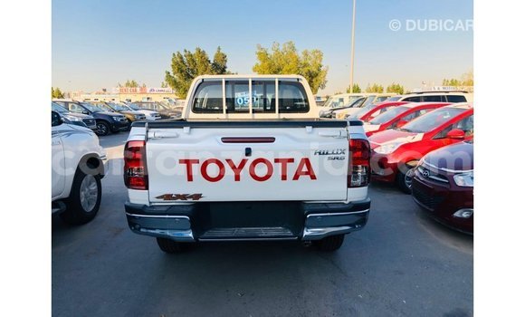 Buy Import Toyota Hilux White Car in Import - Dubai in Arusha Buy Import Toyota Hilux White Car in Import - Dubai in Arusha
