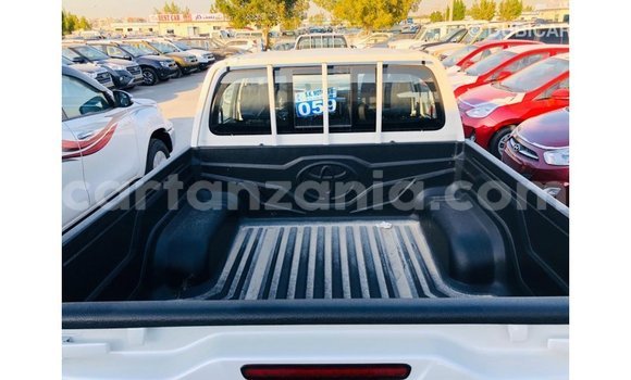 Buy Import Toyota Hilux White Car in Import - Dubai in Arusha Buy Import Toyota Hilux White Car in Import - Dubai in Arusha
