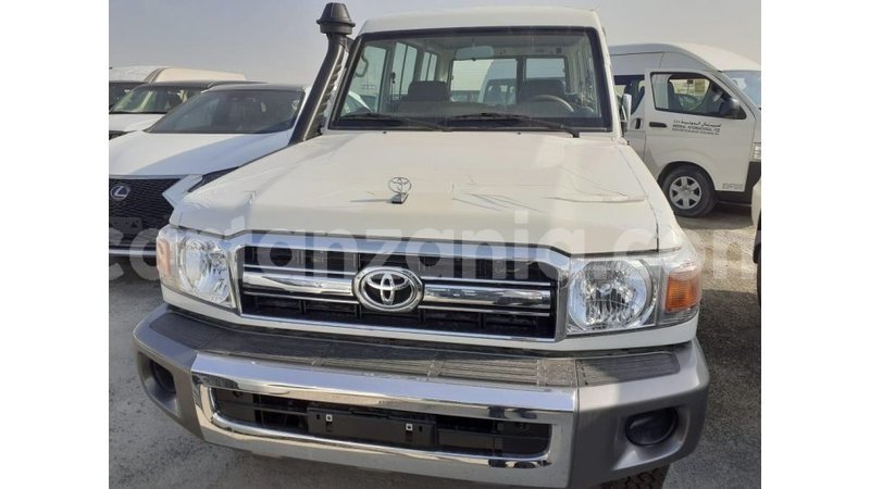 Big with watermark toyota land cruiser arusha import dubai 10429