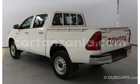 Buy Import Toyota Hilux White Car in Import - Dubai in Arusha Buy Import Toyota Hilux White Car in Import - Dubai in Arusha