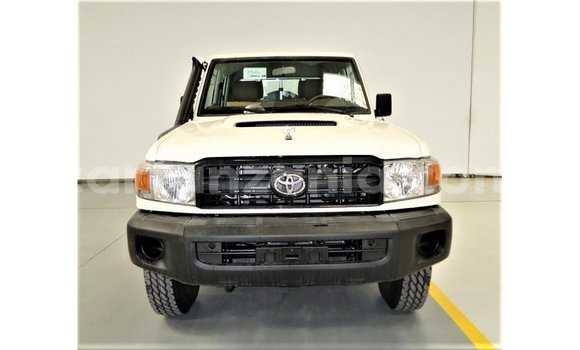 Buy Import Toyota Land Cruiser White Car in Import - Dubai in Arusha