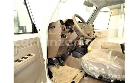 Buy Import Toyota Land Cruiser White Car in Import - Dubai in Arusha Buy Import Toyota Land Cruiser White Car in Import - Dubai in Arusha