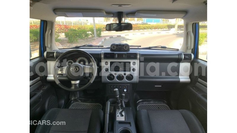 Big with watermark toyota fj cruiser arusha import dubai 10448