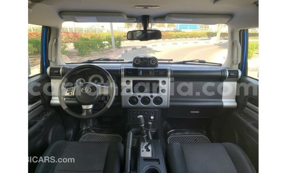 Nunua Imported Toyota FJ Cruiser Bluu Gari ndani ya Import - Dubai nchini Arusha Nunua Imported Toyota FJ Cruiser Bluu Gari ndani ya Import - Dubai nchini Arusha