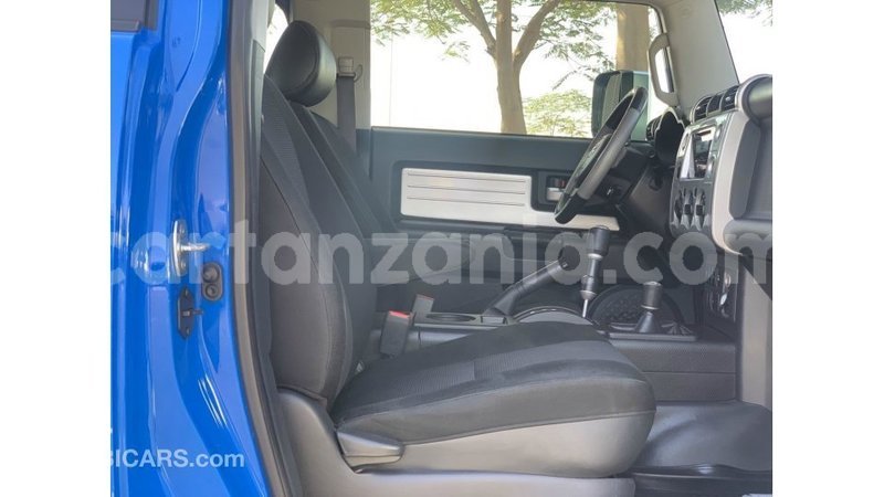 Big with watermark toyota fj cruiser arusha import dubai 10448