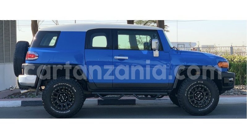 Big with watermark toyota fj cruiser arusha import dubai 10448