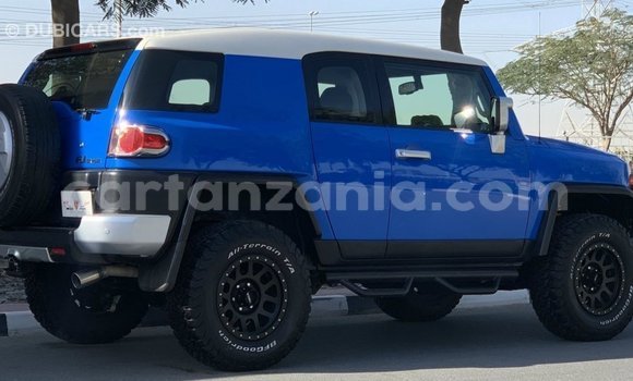 Nunua Imported Toyota FJ Cruiser Bluu Gari ndani ya Import - Dubai nchini Arusha Nunua Imported Toyota FJ Cruiser Bluu Gari ndani ya Import - Dubai nchini Arusha