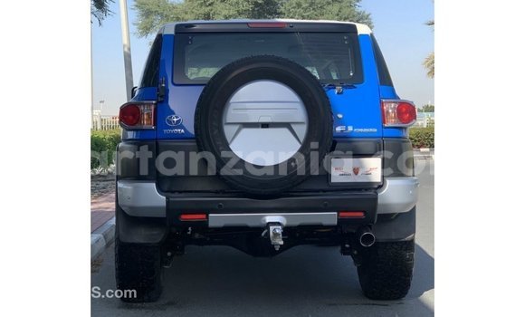 Nunua Imported Toyota FJ Cruiser Bluu Gari ndani ya Import - Dubai nchini Arusha Nunua Imported Toyota FJ Cruiser Bluu Gari ndani ya Import - Dubai nchini Arusha