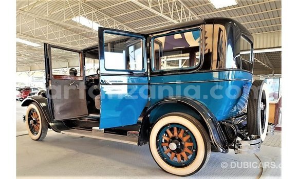 Nunua Imported Buick Electra Bluu Gari ndani ya Import - Dubai nchini Arusha Nunua Imported Buick Electra Bluu Gari ndani ya Import - Dubai nchini Arusha