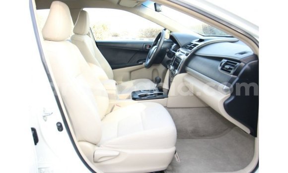 Buy Import Toyota Camry White Car in Import - Dubai in Arusha Buy Import Toyota Camry White Car in Import - Dubai in Arusha