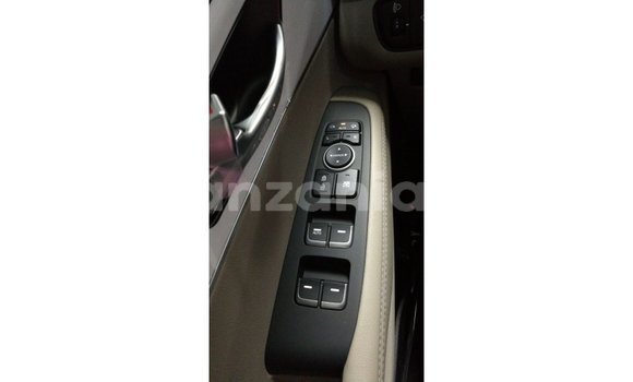 Buy Import Kia Sorento White Car in Import - Dubai in Arusha Buy Import Kia Sorento White Car in Import - Dubai in Arusha
