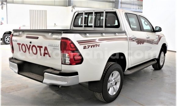 Nunua Imported Toyota Hilux Nyeupe Gari ndani ya Import - Dubai nchini Arusha Nunua Imported Toyota Hilux Nyeupe Gari ndani ya Import - Dubai nchini Arusha