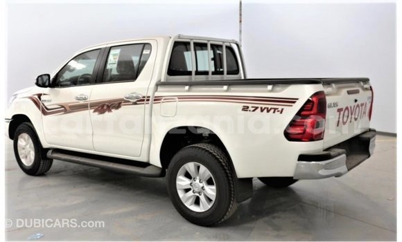 Nunua Imported Toyota Hilux Nyeupe Gari ndani ya Import - Dubai nchini Arusha Nunua Imported Toyota Hilux Nyeupe Gari ndani ya Import - Dubai nchini Arusha