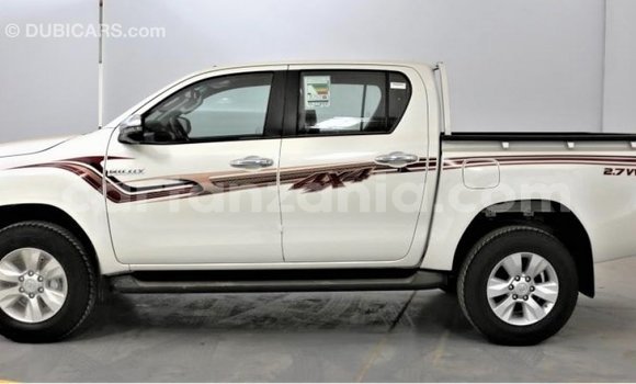 Nunua Imported Toyota Hilux Nyeupe Gari ndani ya Import - Dubai nchini Arusha Nunua Imported Toyota Hilux Nyeupe Gari ndani ya Import - Dubai nchini Arusha