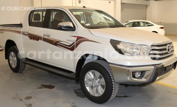 Buy Import Toyota Hilux White Car in Import - Dubai in Arusha Buy Import Toyota Hilux White Car in Import - Dubai in Arusha