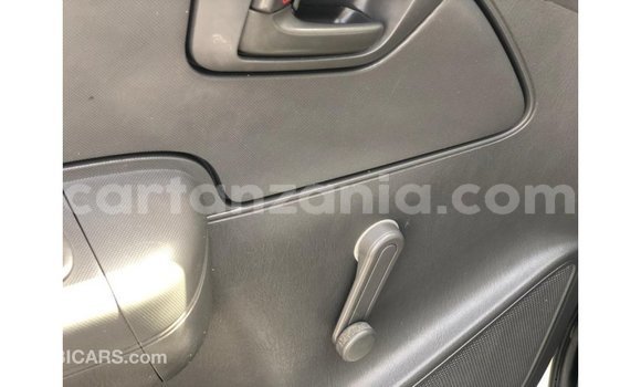 Nunua Imported Toyota Hilux Nyeupe Gari ndani ya Import - Dubai nchini Arusha Nunua Imported Toyota Hilux Nyeupe Gari ndani ya Import - Dubai nchini Arusha