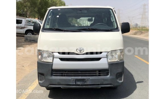 Buy Import Toyota Hiace White Car in Import - Dubai in Arusha Buy Import Toyota Hiace White Car in Import - Dubai in Arusha
