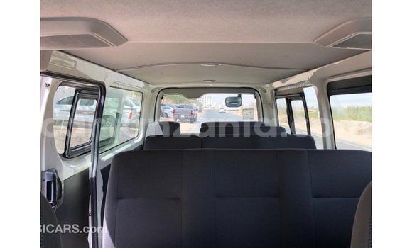 Buy Import Toyota Hiace White Car in Import - Dubai in Arusha Buy Import Toyota Hiace White Car in Import - Dubai in Arusha