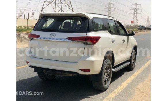 Buy Import Toyota Fortuner White Car in Import - Dubai in Arusha Buy Import Toyota Fortuner White Car in Import - Dubai in Arusha