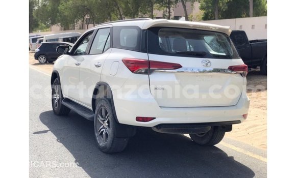 Buy Import Toyota Fortuner White Car in Import - Dubai in Arusha Buy Import Toyota Fortuner White Car in Import - Dubai in Arusha