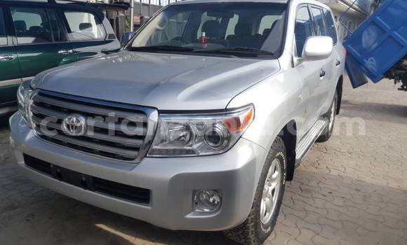Nunua Ilio tumika Toyota Land Cruiser Fedha Gari ndani ya Dar es Salaam nchini Dar es Salaam Nunua Ilio tumika Toyota Land Cruiser Fedha Gari ndani ya Dar es Salaam nchini Dar es Salaam
